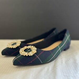 Isaac Mizrahi NWOB New York Tartan Plaid D'orsay Flats Adorned W/ Circlet Sz 6